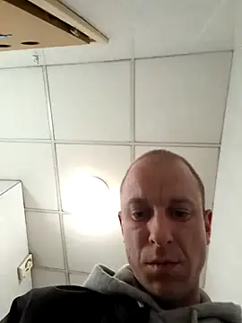 Snapshot of svenpfeifer chatting on March 17, 2025, 6:51 am svenpfeifer online show from March 17, 2025, 6:51 am