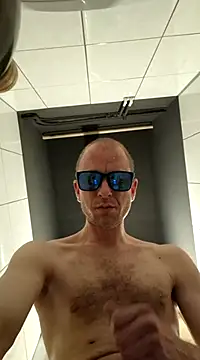 Snapshot of svenpfeifer chatting on March 22, 2025, 5:39 am svenpfeifer online show from March 22, 2025, 5:39 am