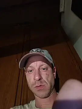 Snapshot of svenpfeifer chatting on July 7, 2026, 10:47 pm svenpfeifer online show from July 7, 2026, 10:47 pm