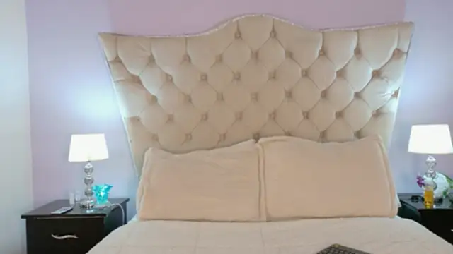 CarolineNasty online show from October 22, 2025, 7:35 pm