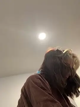 Snapshot of 2brokegirlz chatting on September 9, 2025, 9:14 pm 2brokegirlz online show from September 9, 2025, 9:14 pm