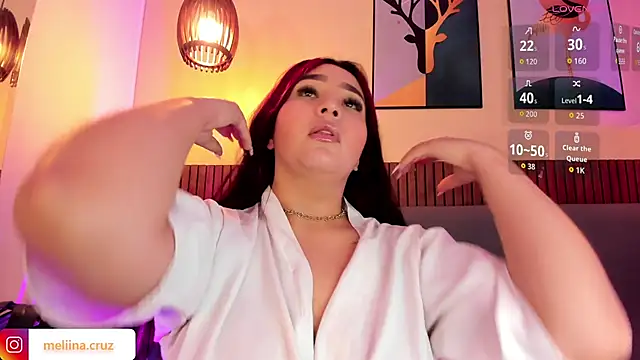 MelinaCruz online show from May 23, 2026, 2:28 am