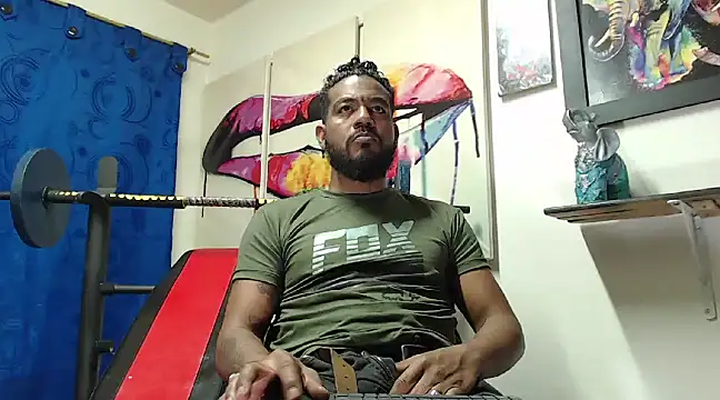 BladeFoxxx1 online show from March 12, 2025, 1:19 pm