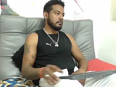 BladeFoxxx1 online show from September 18, 2025, 8:49 am