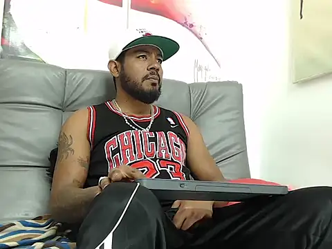 BladeFoxxx1 online show from September 27, 2025, 9:14 am