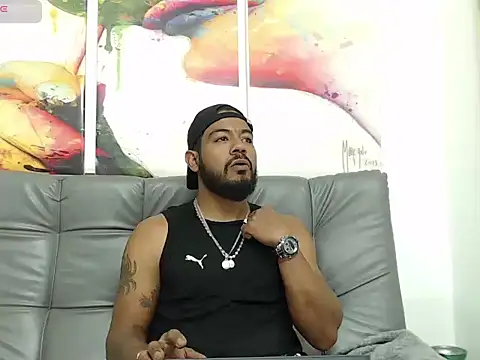 BladeFoxxx1 online show from October 29, 2025, 5:31 am