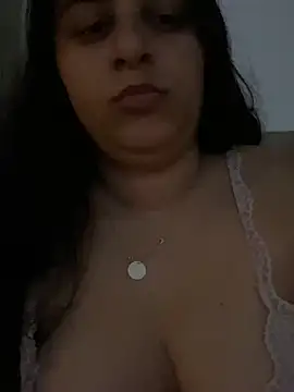 Veramaia online show from July 30, 2026, 1:32 pm