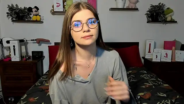 HaleyReedme online show from March 6, 2026, 7:49 am