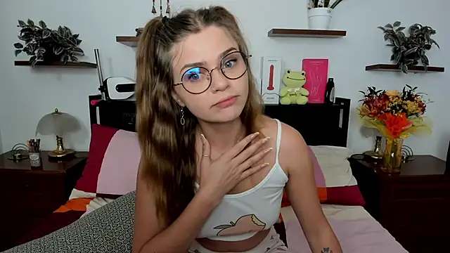 Snapshot of HaleyReedme chatting on June 7, 2026, 7:01 am HaleyReedme online show from June 7, 2026, 7:01 am