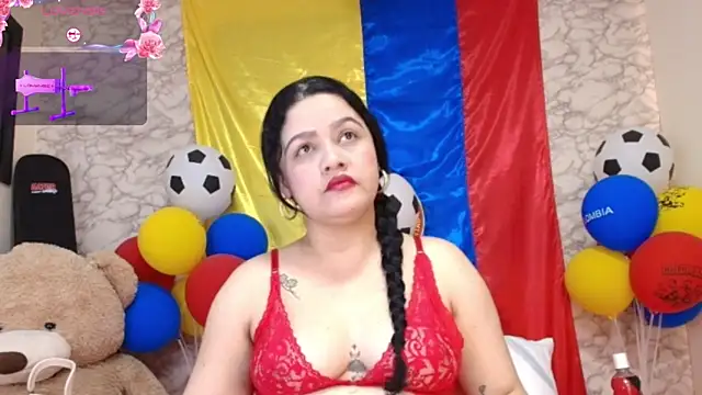 nataliaesmith 24 online show from July 12, 2026, 3:47 pm