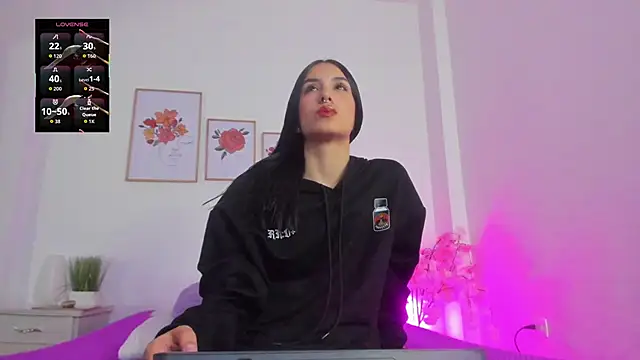 Snapshot of alana_111 chatting on November 21, 2025, 3:16 am alana 111 online show from November 21, 2025, 3:16 am