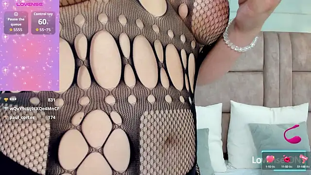 eva sainnt online show from September 14, 2025, 3:44 pm