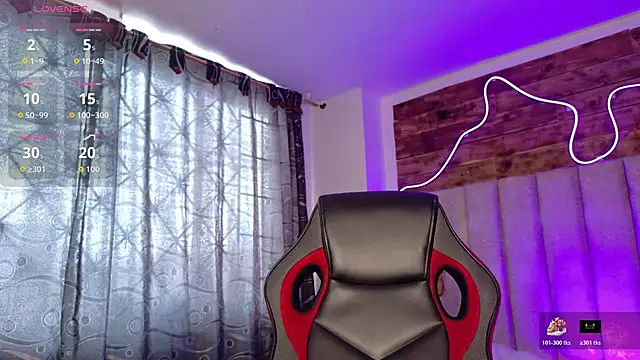 natasha  black online show from December 2, 2025, 7:42 pm