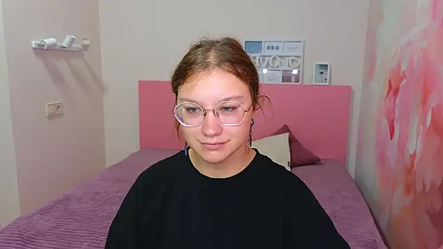 AngelinaLow online show from September 9, 2025, 11:21 am