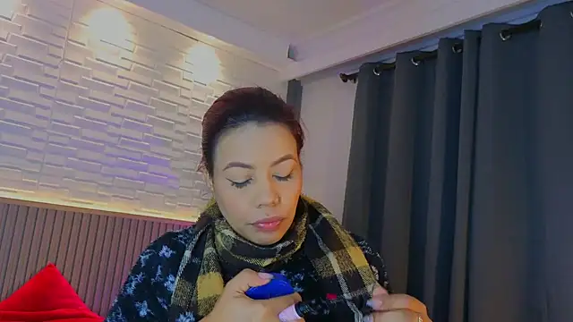 Snapshot of TiffanyWalk chatting on October 4, 2025, 11:19 am TiffanyWalk online show from October 4, 2025, 11:19 am