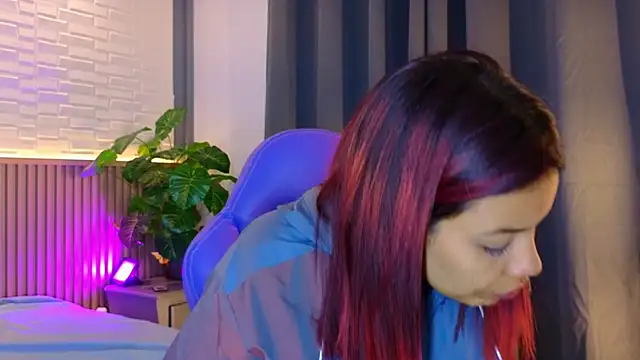 Snapshot of TiffanyWalk chatting on November 3, 2025, 11:11 am TiffanyWalk online show from November 3, 2025, 11:11 am