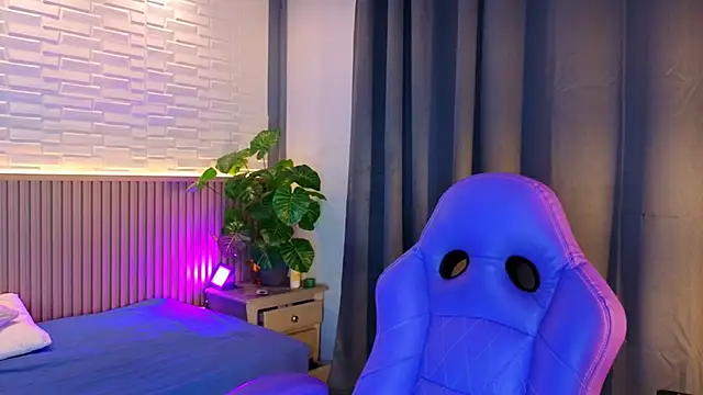 Snapshot of TiffanyWalk chatting on November 8, 2025, 10:48 am TiffanyWalk online show from November 8, 2025, 10:48 am