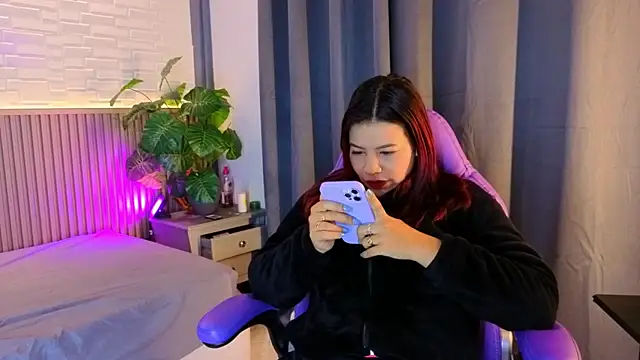 Snapshot of TiffanyWalk chatting on November 29, 2025, 10:51 am TiffanyWalk online show from November 29, 2025, 10:51 am