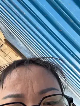 aa520uv online show from November 14, 2025, 4:33 am