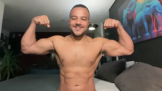 Snapshot of highlatin_guysoficial chatting on June 20, 2026, 9:45 am highlatin guysoficial online show from June 20, 2026, 9:45 am