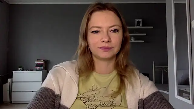 Snapshot of MillieShow chatting on October 6, 2025, 7:17 am MillieShow online show from October 6, 2025, 7:17 am