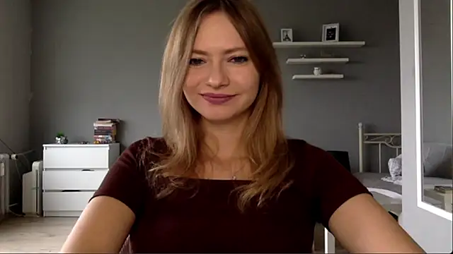 Snapshot of MillieShow chatting on October 12, 2025, 2:27 pm MillieShow online show from October 12, 2025, 2:27 pm