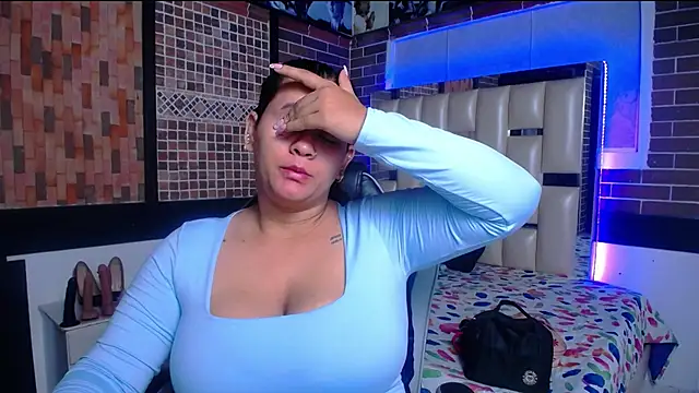 kriss sweetboobs10 online show from October 7, 2025, 12:35 pm