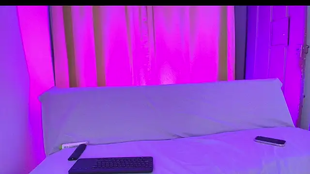 pleasurecompany3 online show from April 30, 2026, 4:08 am