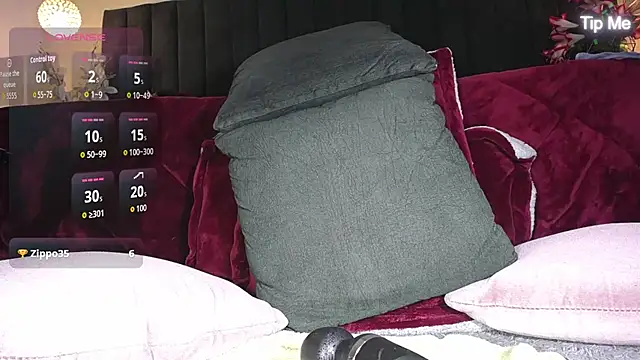 Snapshot of ailyn_maury chatting on October 29, 2025, 3:09 am ailyn maury online show from October 29, 2025, 3:09 am