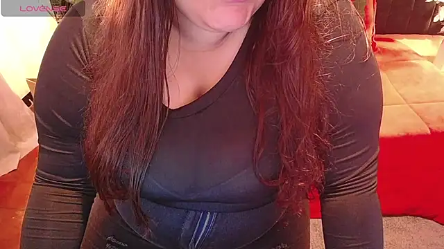 Snapshot of ailyn_maury chatting on May 15, 2026, 1:29 pm ailyn maury online show from May 15, 2026, 1:29 pm