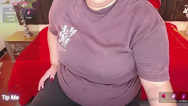 Snapshot of ailyn_maury chatting on May 28, 2026, 1:19 pm ailyn maury online show from May 28, 2026, 1:19 pm