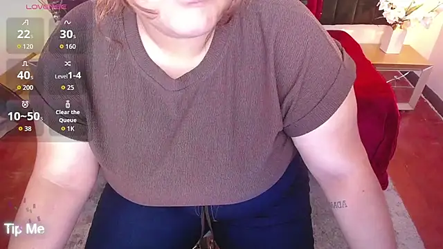 Snapshot of ailyn_maury chatting on June 10, 2026, 1:10 pm ailyn maury online show from June 10, 2026, 1:10 pm