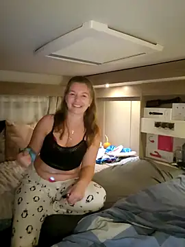 Snapshot of Amesthyst_destiny chatting on October 29, 2025, 11:39 pm Amesthyst destiny online show from October 29, 2025, 11:39 pm