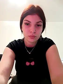 Snapshot of MeCherryy chatting on May 9, 2026, 2:44 pm MeCherryy online show from May 9, 2026, 2:44 pm