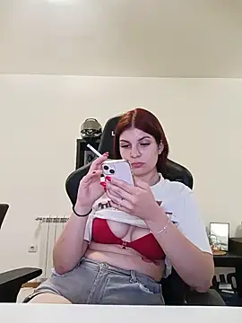 Snapshot of MeCherryy chatting on May 19, 2026, 6:47 pm MeCherryy online show from May 19, 2026, 6:47 pm