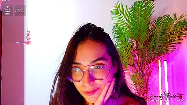 Emmi Roberts online show from February 4, 2026, 3:23 am