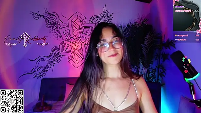 Snapshot of Emmi_Roberts chatting on May 15, 2026, 11:56 pm Emmi Roberts online show from May 15, 2026, 11:56 pm