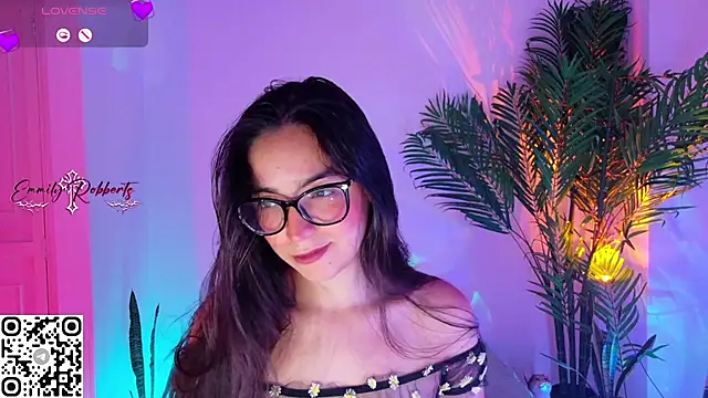 Snapshot of Emmi_Roberts chatting on August 1, 2026, 8:30 pm Emmi Roberts online show from August 1, 2026, 8:30 pm