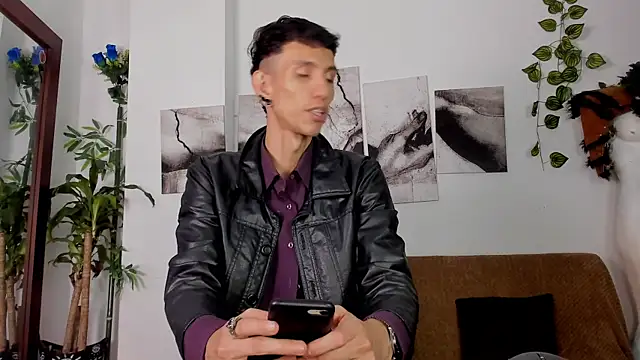 Snapshot of Giotrashy chatting on November 24, 2025, 10:20 pm Giotrashy online show from November 24, 2025, 10:20 pm