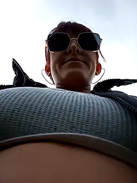 Hairydoll  online show from October 28, 2025, 1:36 pm