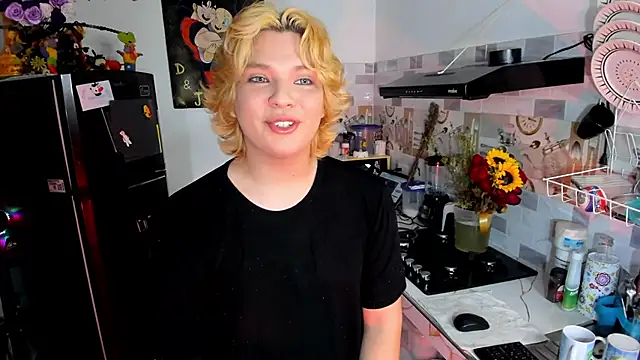 adam angelssss online show from October 28, 2025, 3:36 pm