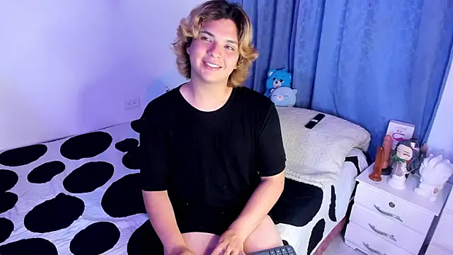 adam angelssss online show from April 26, 2026, 7:06 am