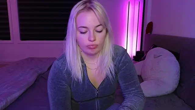 margot robbie7 online show from October 16, 2025, 11:17 pm