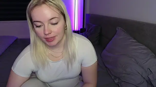 margot robbie7 online show from November 17, 2025, 12:27 am