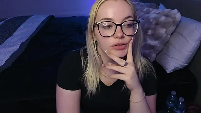 Snapshot of margot_robbie7 chatting on July 22, 2026, 12:57 am margot robbie7 online show from July 22, 2026, 12:57 am