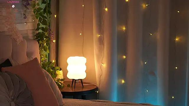 EvaMossi online show from March 3, 2026, 6:08 am