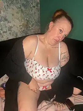 Snapshot of XxXMistyXxX chatting on October 9, 2025, 9:46 pm XxXMistyXxX online show from October 9, 2025, 9:46 pm