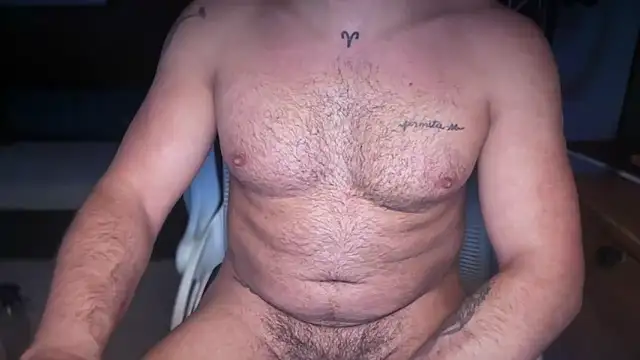 Snapshot of TopRaw3 chatting on February 16, 2026, 2:18 am TopRaw3 online show from February 16, 2026, 2:18 am