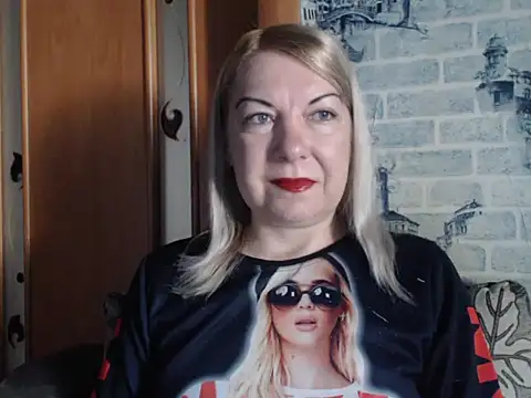 Lillia Ray online show from April 25, 2026, 1:41 pm