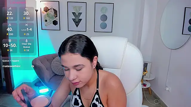 Snapshot of Danaa_Rouse chatting on October 1, 2025, 7:20 pm Danaa Rouse online show from October 1, 2025, 7:20 pm